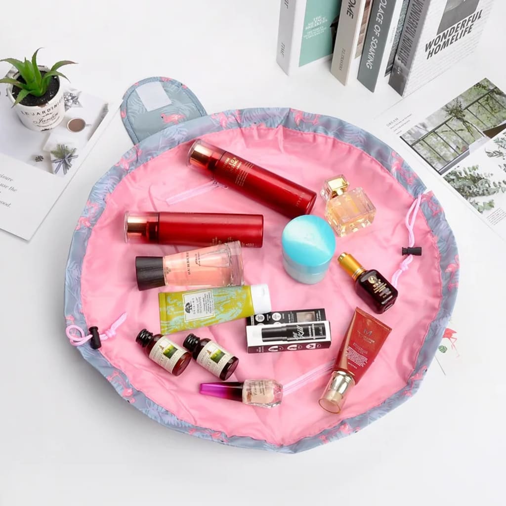 GlamPouch Keep Your Makeup Organized & Within Reach